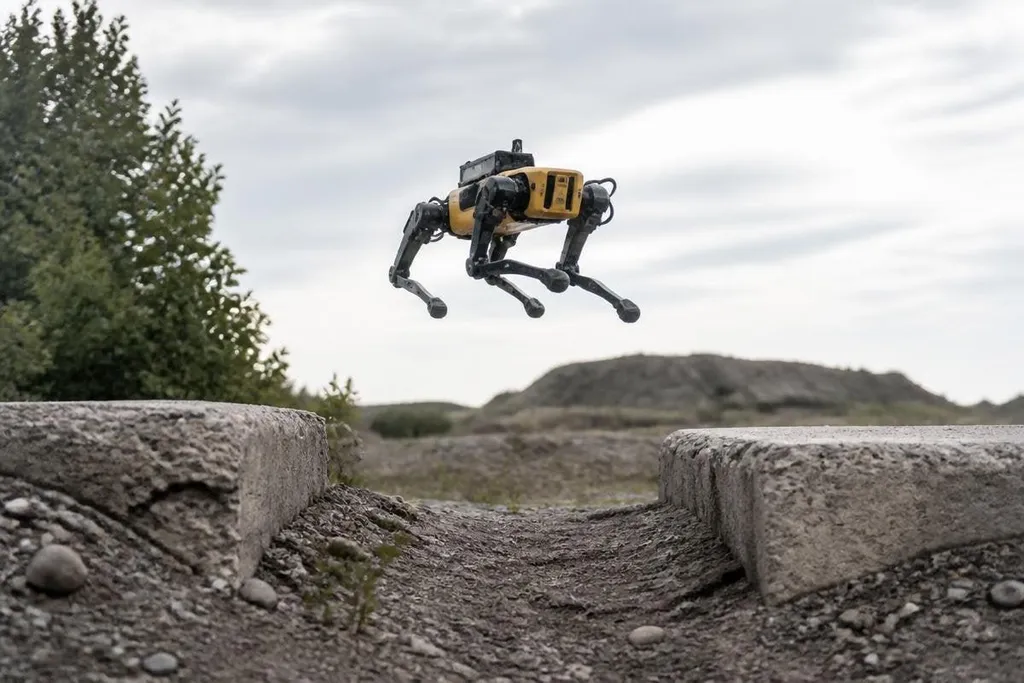 jumping-robots-trade-stable-travel-for-a-few-seconds-of-height-1200x800-v1.jpg